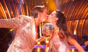 Katarzyna Zillmann i Janja Lesar POCAŁOWAŁY SIĘ nad Kryształową Kulą w finale "Tańca z Gwiazdami" (FOTO)