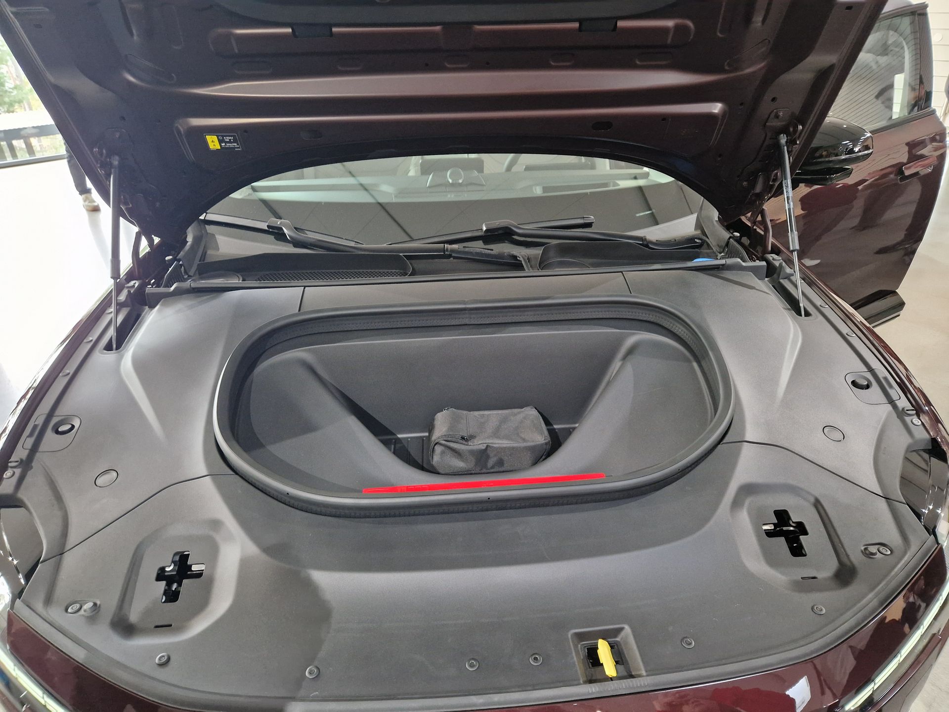 Volvo ES90 (2025)