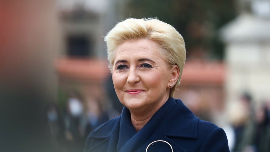 Andrzej Duda wr?czy? sztandar ?andarmerii Wojskowej15.10.2021 Krakow Zamek Krolewski na Wawelu. Prezydent RP wraz z malzonka wzieli udzial w uroczystosci wreczenia sztandaru wojskowego Oddzialowi Zandarmerii Wojskowej w Krakowie . 
N/z Agata Kornhauser Duda
fot. Beata Zawrzel/REPORTERBeata Zawrzel/REPORTER
