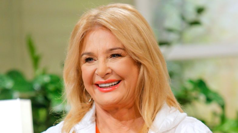 Znamy ją jako Majka Jeżowska. W rzeczywistości nosi inne imię