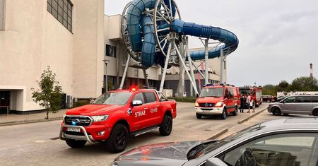 Natychmiast musieli uciekać z basenu. To było 300 osób