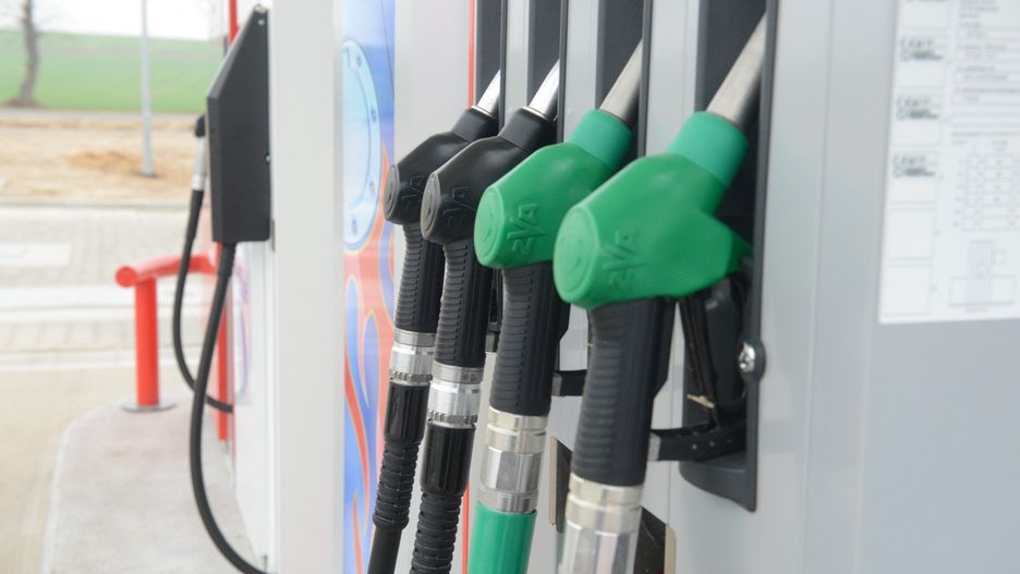 Międzynarodowa Agencja Energetyczna przewiduje rekordowy nadmiar ropy w 2026 r.