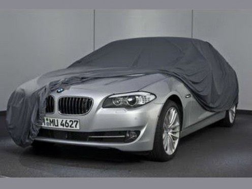 BMW sedan serii 5 częściowo odsłonięty