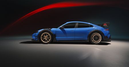 Porsche odświeżyło Taycana. Teraz ma osiem biegów, większy zasięg i specjalny pakiet torowy