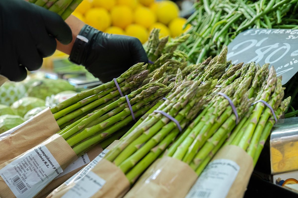 Hit cenowy na szparagi. W tym supermarkecie zapłacisz najmniej