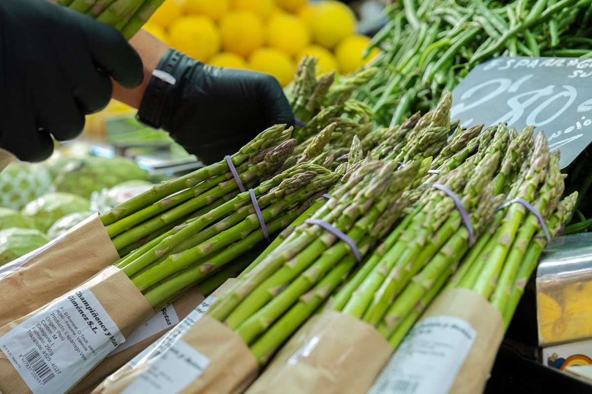 Hit cenowy na szparagi. W tym supermarkecie zapłacisz najmniej