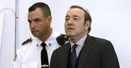 Niedawno został oczyszczony z zarzutów. Spacey przewieziony do szpitala
