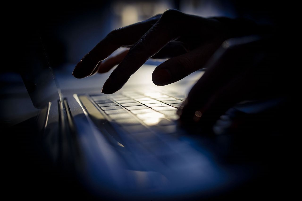 Cyberataki na USA. Ekspert z Francji zabiera głos