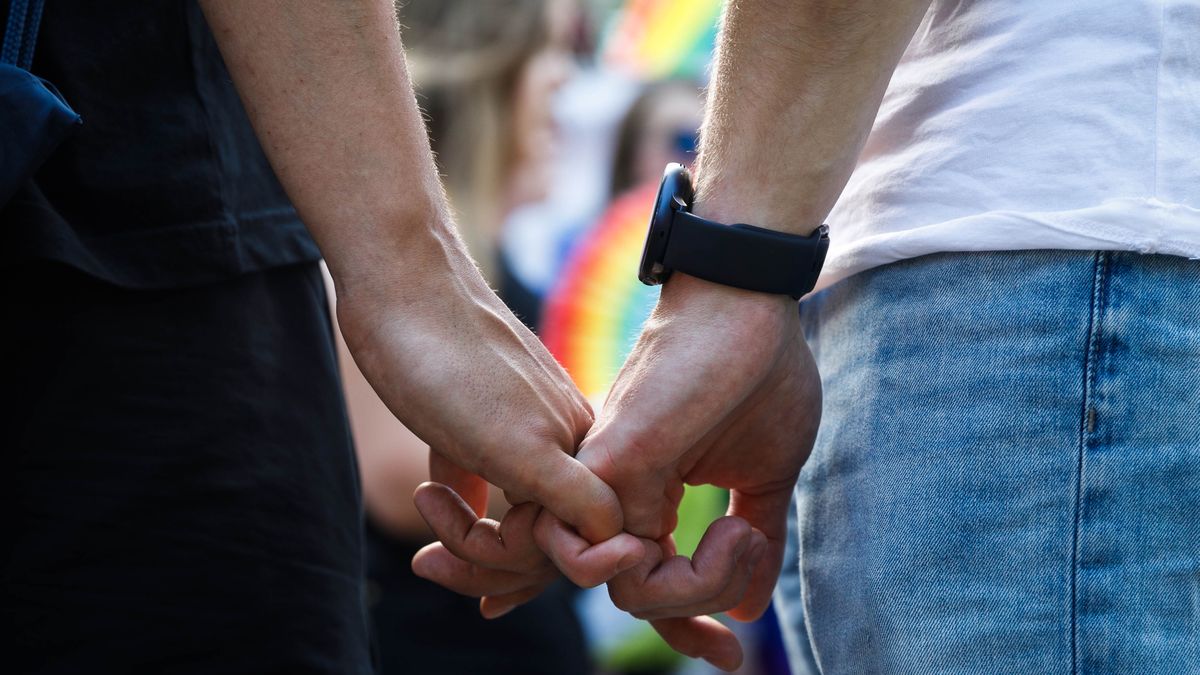 Eksperci i ekspertki apelują o wprowadzenie w Polsce małżeństw jednopłciowych