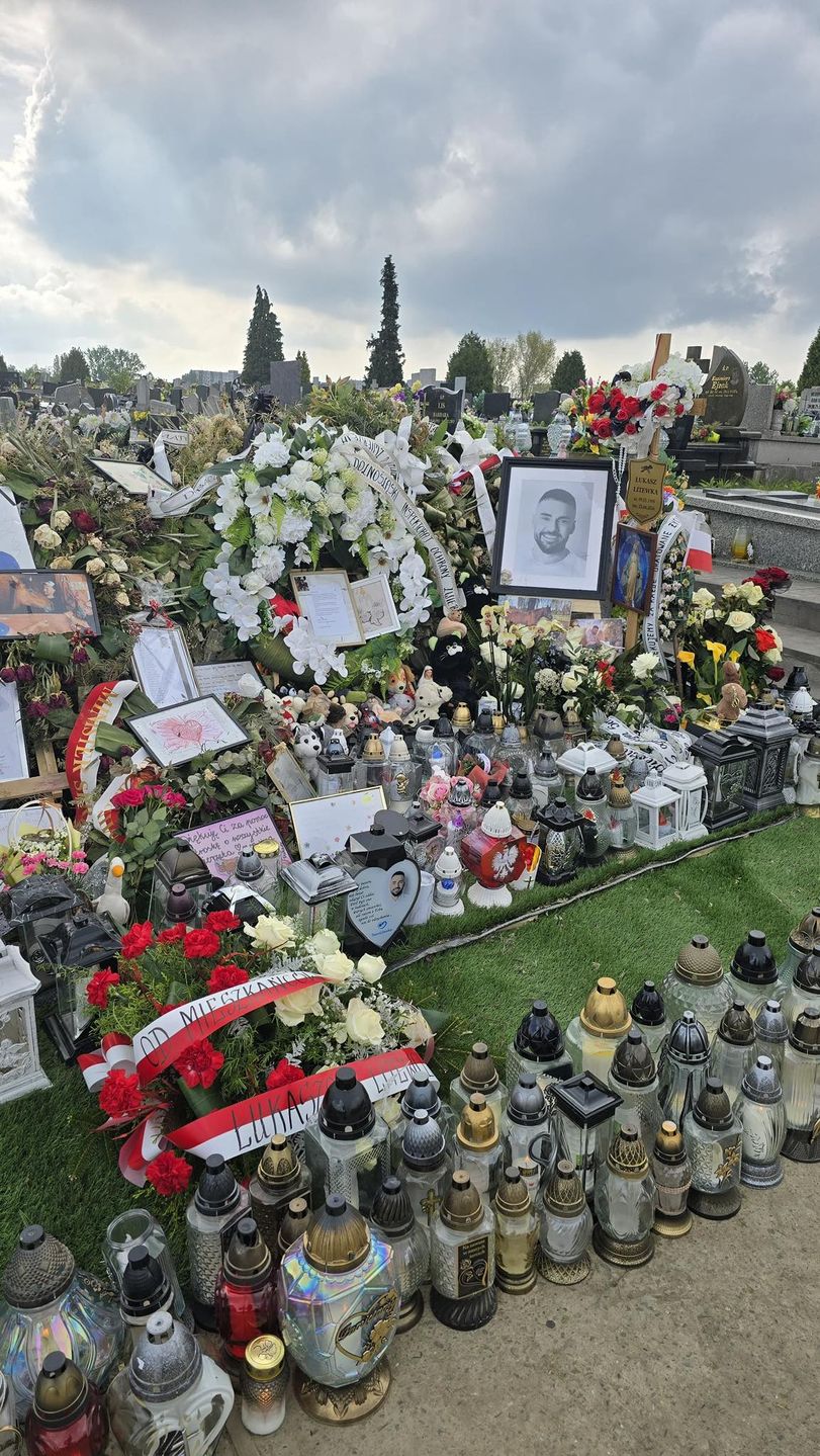 Łukasz Litewka nie miał jeszcze pomnika. Tak wyglądał grób przed