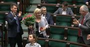 Owacje na stojąco w Sejmie. Posłanka dostała kwiaty