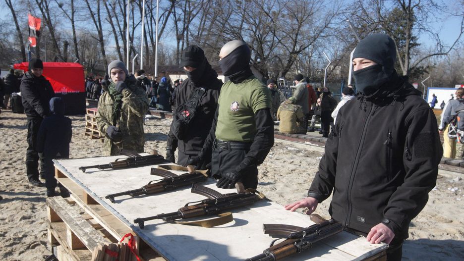 "Setki tysięcy, a nawet miliony uchodźców z Ukrainy". Możliwe scenariusze w razie rosyjskiej inwazji 