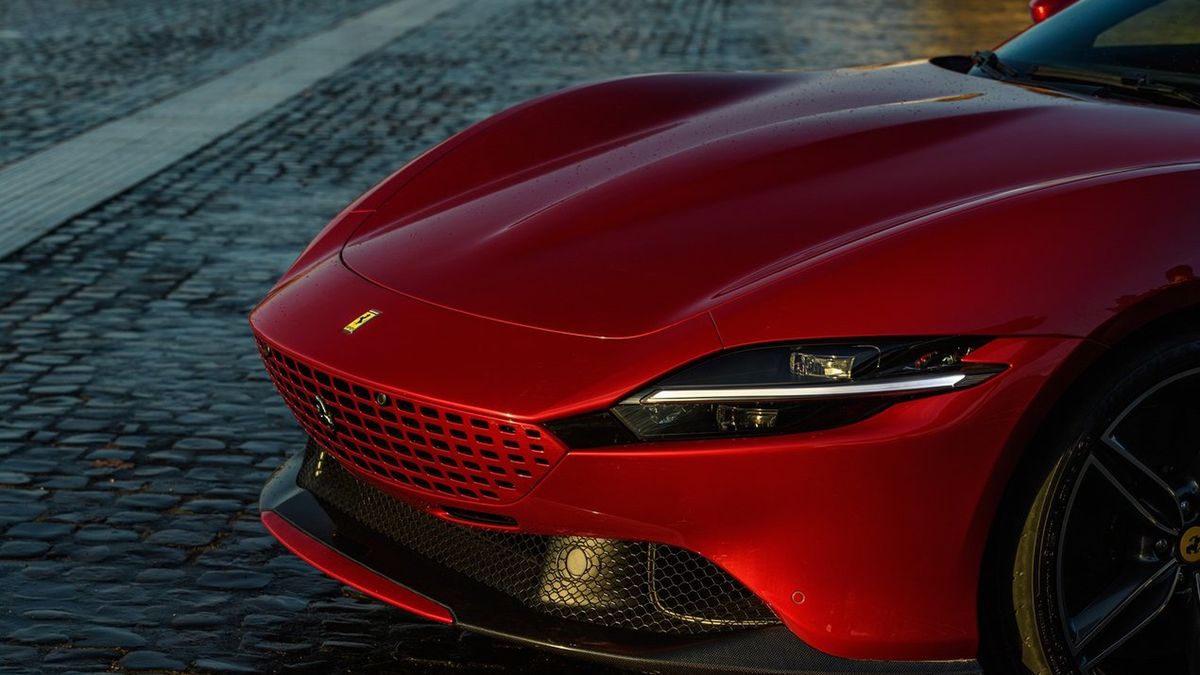 Purosangue będzie oparte na tej samej platformie co model Roma.