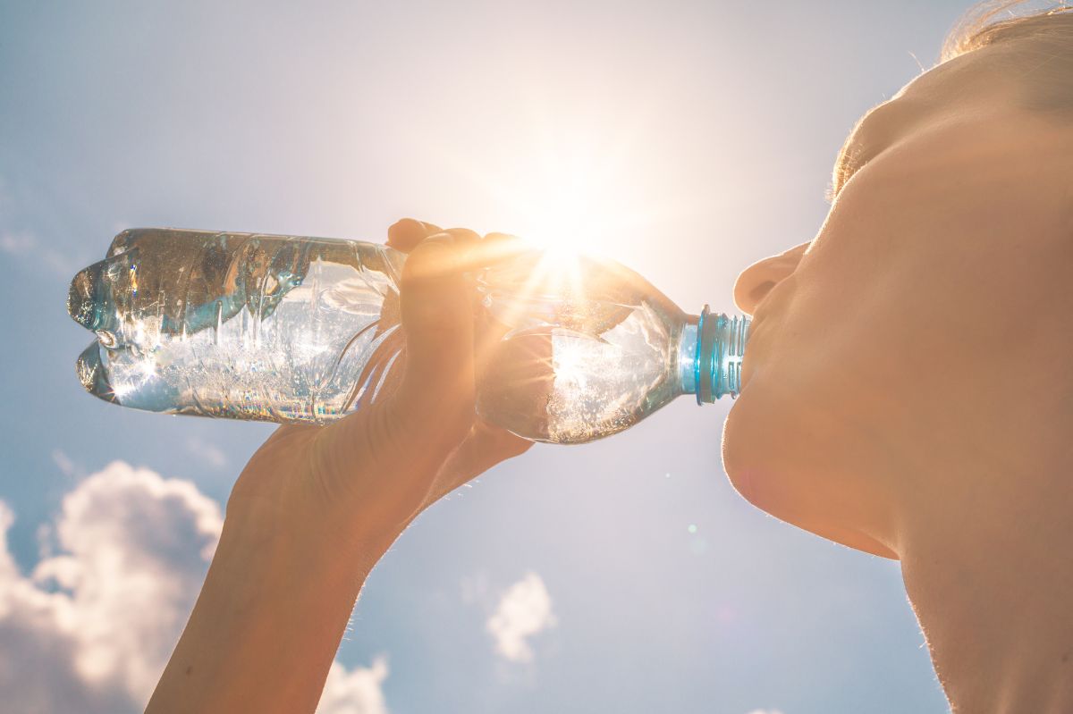 Isotonic drinks can prove to be helpful during heatwaves.