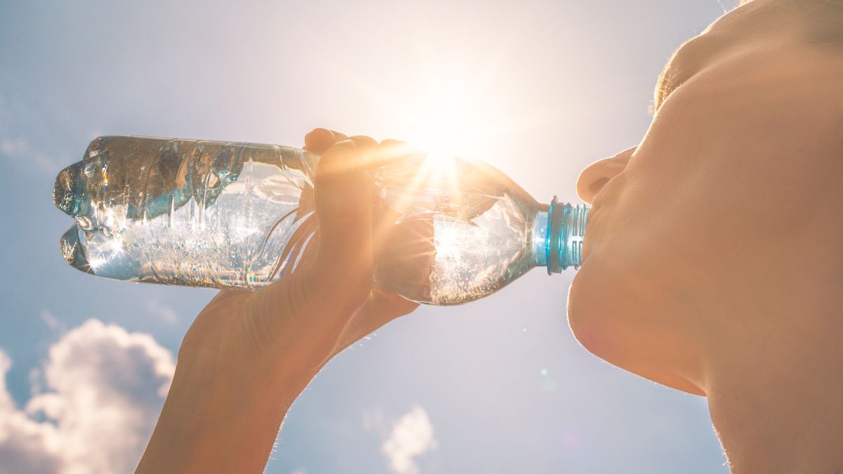 Napoje izotoniczne mogą okazać się pomocne podczas upałów