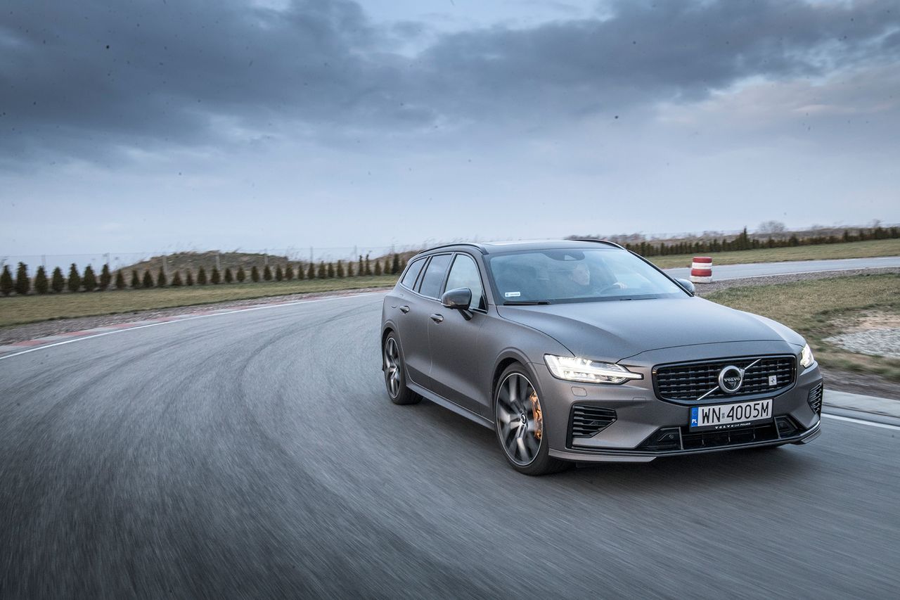 Test Volvo V60 Polestar Engineered: duch szybkich kombi nie zaginął