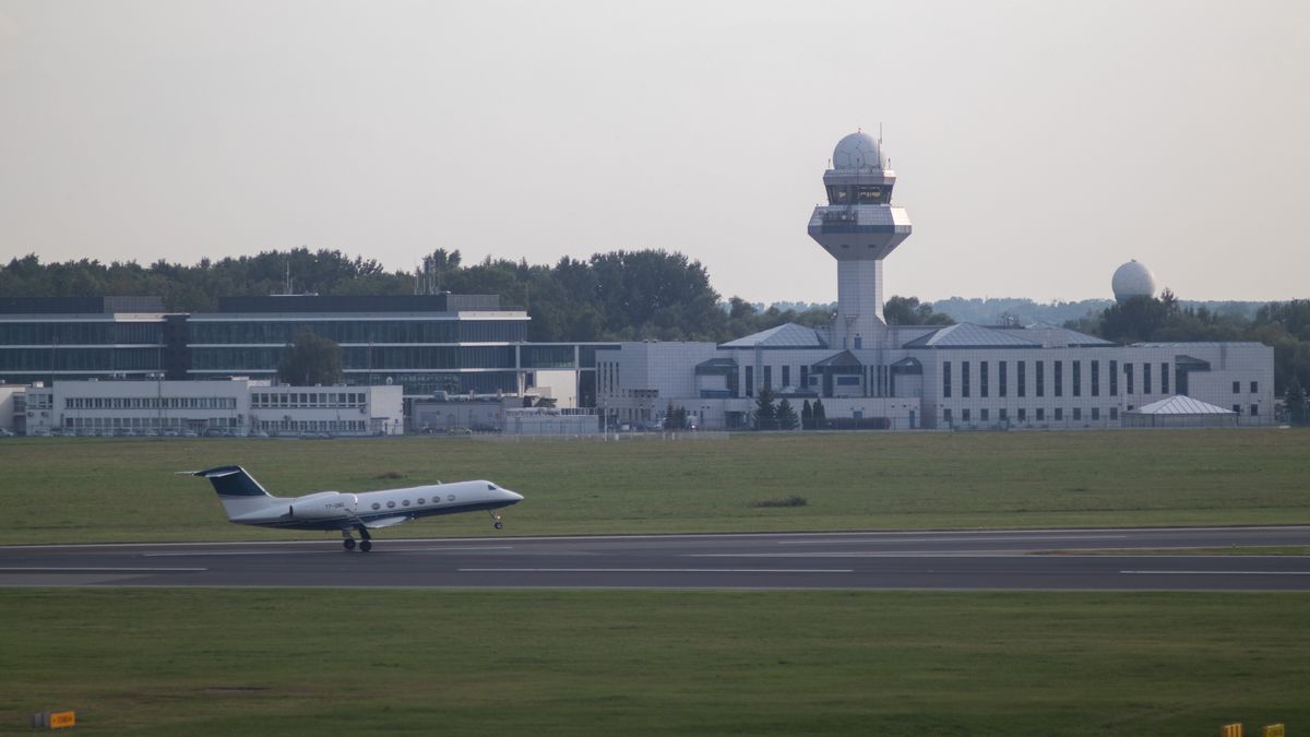 Europejska Agencja Bezpieczeństwa Lotniczego  ostrzega przed lotami nad Ukrainą. 