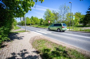 Niebezpieczne przejście na ulicy Kaszubskiej w Słupsku. Mieszkańcy domagają się sygnalizacji świetlnej