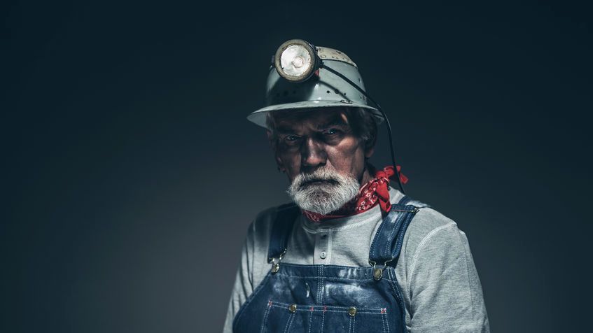 Pylica płuc to przewlekłe, nieuleczalne schorzenie układu oddechowego, które jest uznawane za chorobę zawodową. Wywołuje ją długotrwałe wdychanie pyłów, prowadzące do zmiany w obrębie tkanki płucnej. 