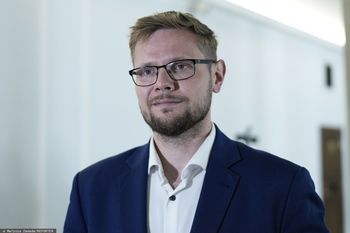 Woś nie stawia się w prokuraturze. Żurek wysłał pismo do Czarzastego