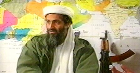 Clinton ujawnia. CIA miała zlikwidować bin Ladena przed 11 września