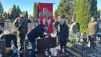 Suwałki: Uroczystość IPN. Upamiętniono bohaterów Powstań Śląskich znakiem "Tobie Polsko"