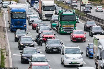 Nawet pół miliona aut poza strefą. Właściciele mają niewiele czasu