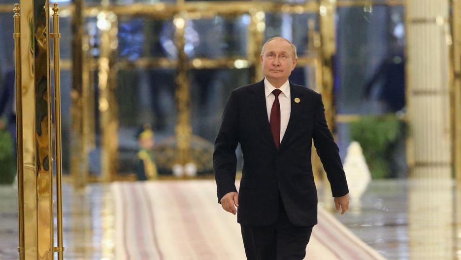 ASHGABAT, TURKMENISTAN - JUNE 29: (RUSSIA OUT) Russian President Vladimir Putin arrives for his press conference at the Ashgabat International Airport on June 29, 2022 in Ashgabat, Turkmenistan. Russian President Putin is in Turkmenistan to attend the VI Caspian Summit. (Photo by Contributor/Getty Images)
