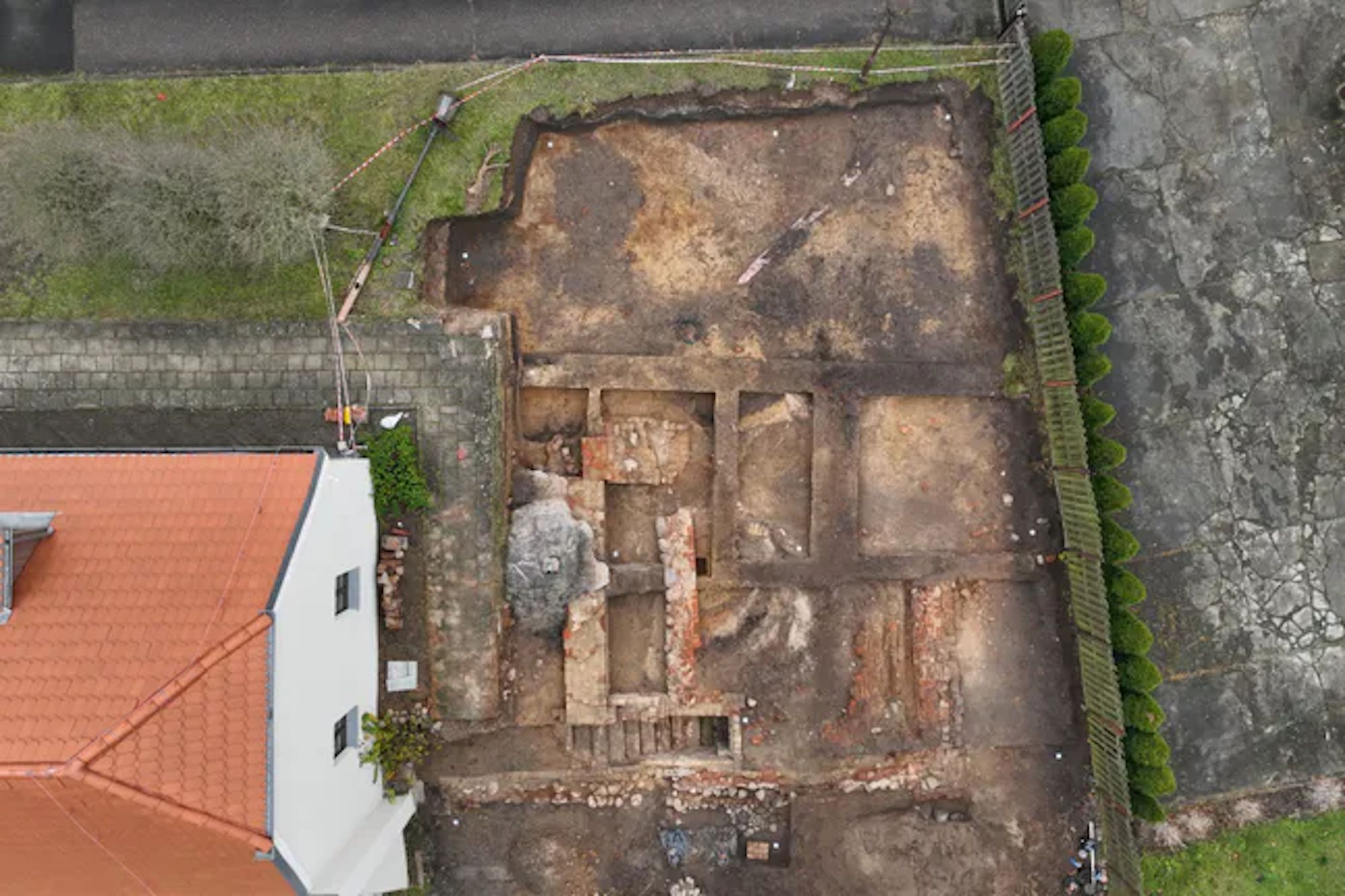 Odkopane mury mogą stać się częścią budowanego muzeum 