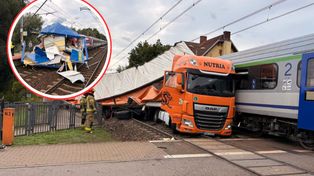 Groźny wypadek w Gdańsku. Pociąg zderzył się z ciężarówką