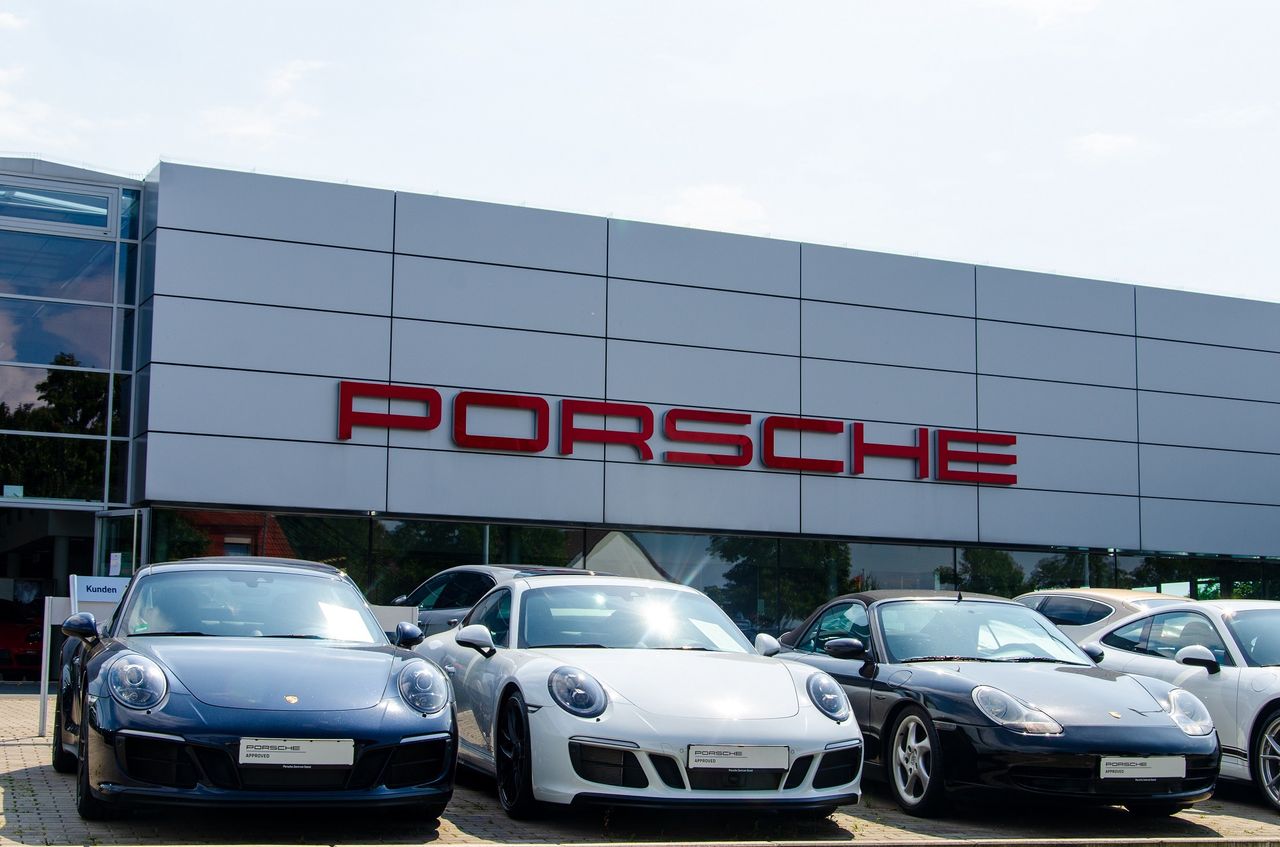 Kuriozalna sprawa w niemieckim sądzie. Właścicielka porsche przegrała