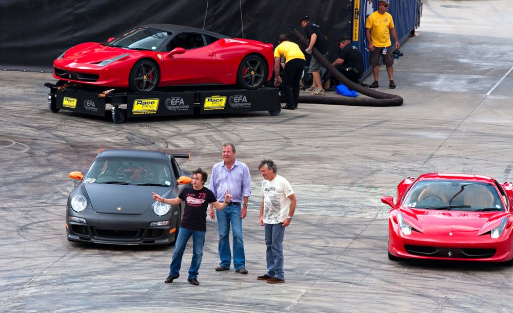 Ile zarabiają i czym jeżdżą prezenterzy Top Gear?