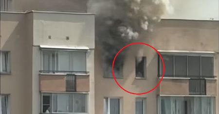 Kobieta czekała na ratunek w oknie. Horror w Warszawie