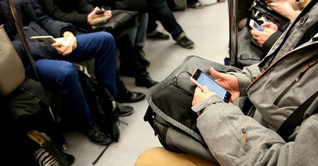 Warszawa. Wi-Fi tylko w nowych pociągach SKM. I to za rok