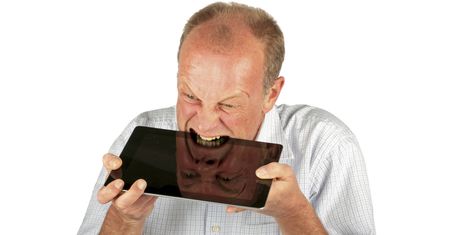 Mężczyzna w Rosji zmarł, bo próbował zjeść... tablet