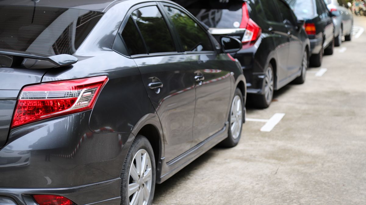 W Krakowie przybywa mieszkań i samochodów