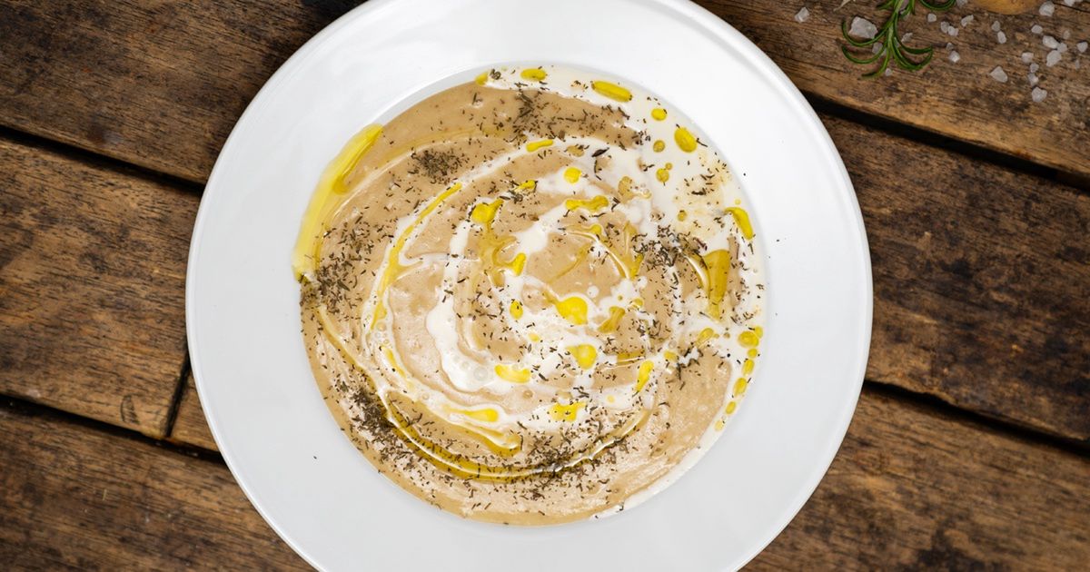 Moja rodzina każdej zimy zajada się tą zupą. Główne składniki zamiast do garnka, wkładam do piekarnika