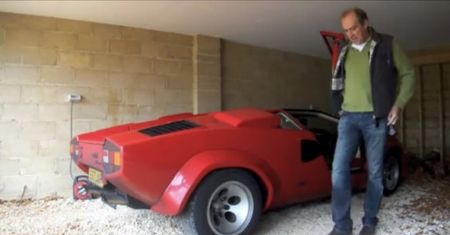 Ponad 1900 kilometrów w Lamborghini Countach [wideo]