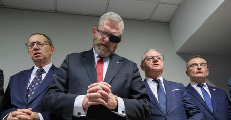Sześć partii w Sejmie? Zaskakujący sondaż wyborczy