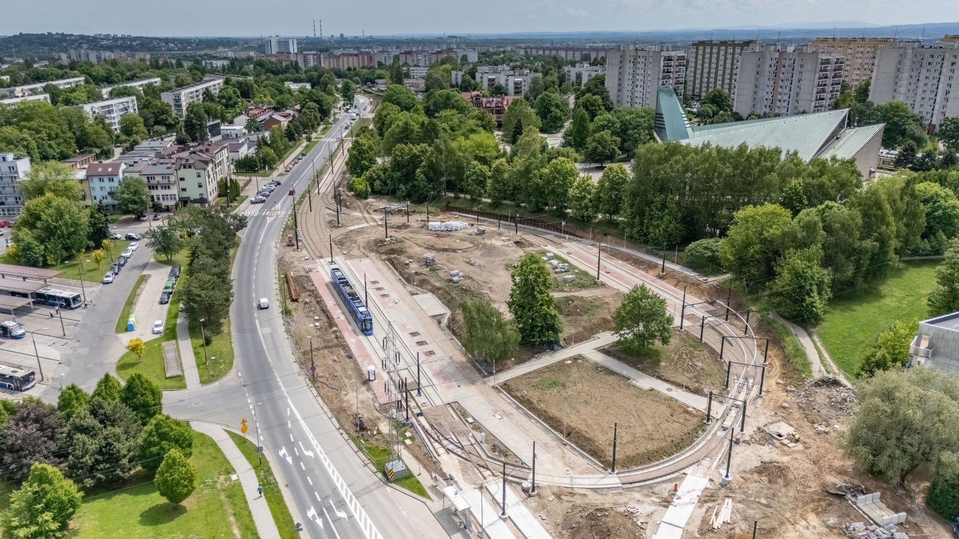Zdjęcia od pętli w Mistrzejowicach po rondo Polsadu. A czek nas jeszcze rozkopanie skrzyżowania przy ul. Mogilskiej