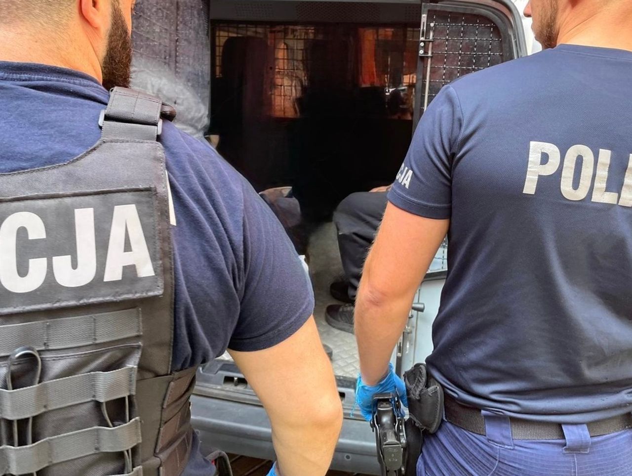 Stargard: Był poszukiwany listem gończym. Uciekając przed policjantami wskoczył do rzeki