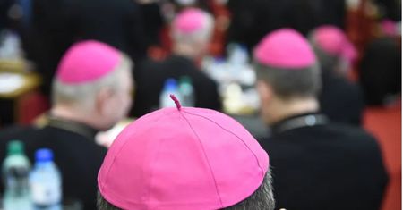 Naburmuszony i politycznie wzmożony. Wymarzony Kościół lewicy [OPINIA]
