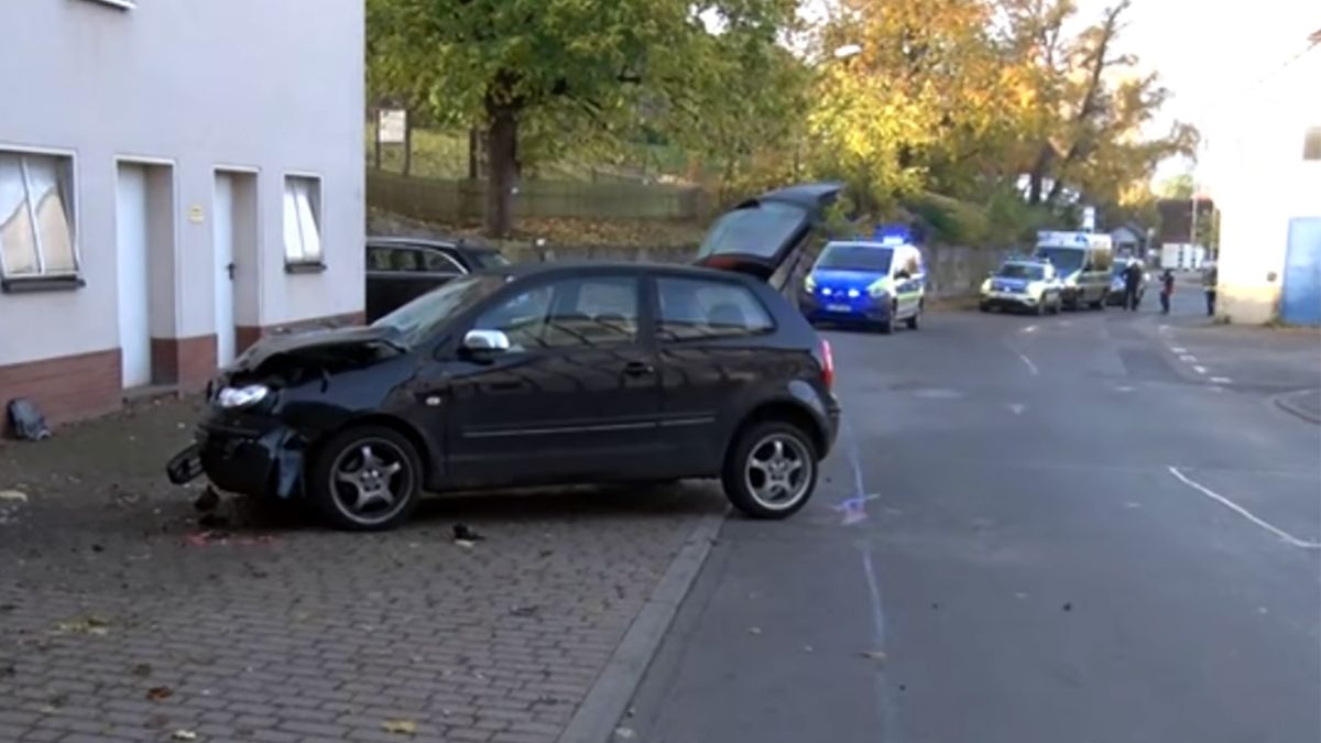 Samochód wjechał w grupę 6 dzieci. Jedno z nich zmarło w szpitalu