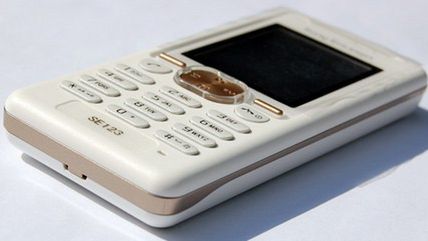 Sony Ericsson K330 i W890 w kolorach złota 1