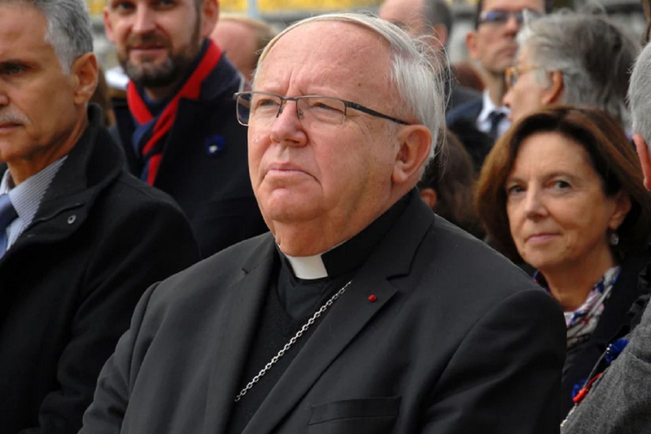 Kardynał przyznał się do molestowania. Afera we Francji