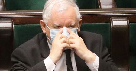 Koronawirus w Polsce. Wszystkie problemy władzy