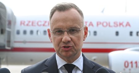 Burza po słowach Dudy. Sprawdzili ceny samolotów. Kwoty zwalają z nóg