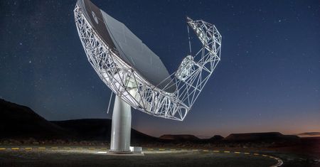 Wykryto sygnał radiowy z komety 3I/ATLAS. Co się na niej dzieje?
