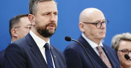 Ważą się losy milionów. Wicepremier: nie będziemy płakać nad PiS-em