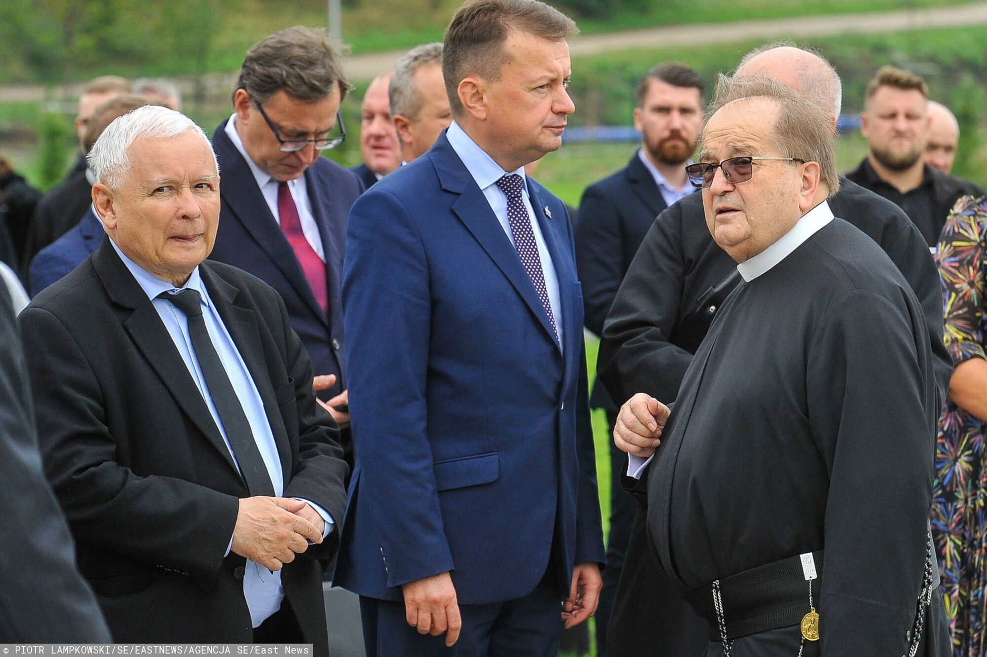 Ojciec Tadeusz Rydzyk z Jarosławem Kaczyńskim i Mariusze, Błaszczakiem